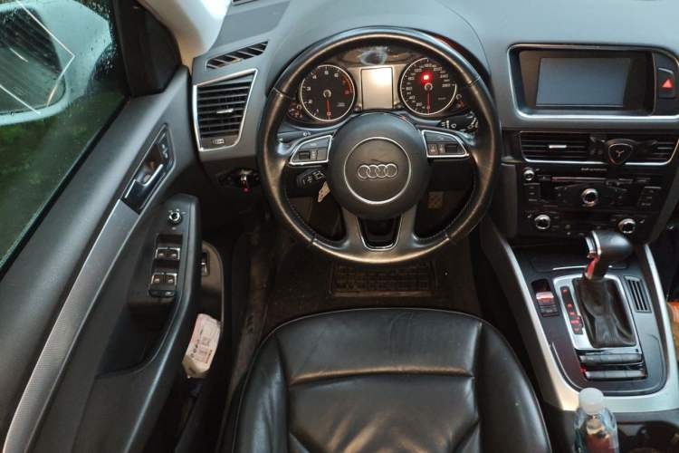 Used Audi Q5 2015 40 TFSI Technology Edition Steering Wheel