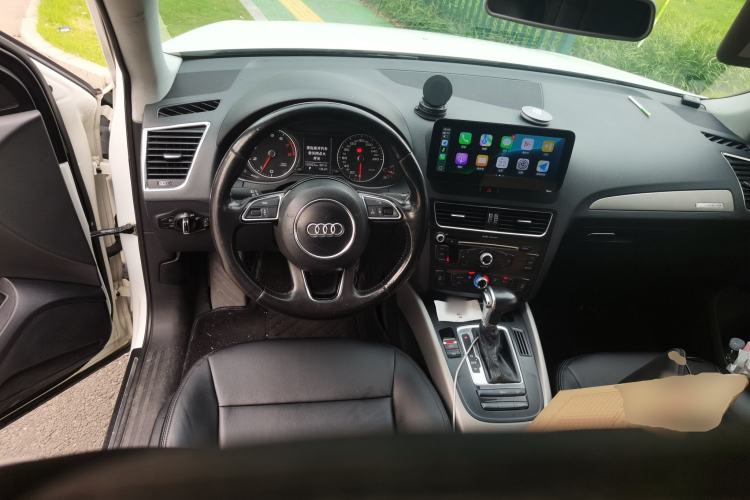 Used Audi Q5 2015 40 TFSI Trendy Edition Steering Wheel