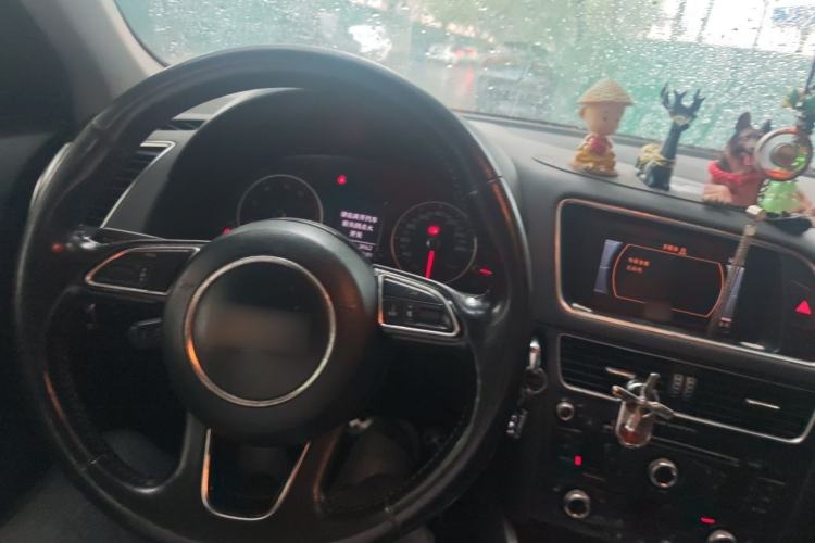 Used Audi Q5 2015 40 TFSI Technology Edition Steering Wheel