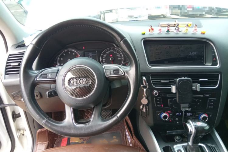 Used Audi Q5 2015 40 TFSI Technology Edition Steering Wheel