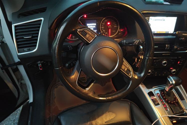 Used Audi Q5 2015 40 TFSI Technology Edition Steering Wheel