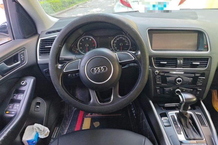 Used Audi Q5 2015 40 TFSI Technology Edition Steering Wheel