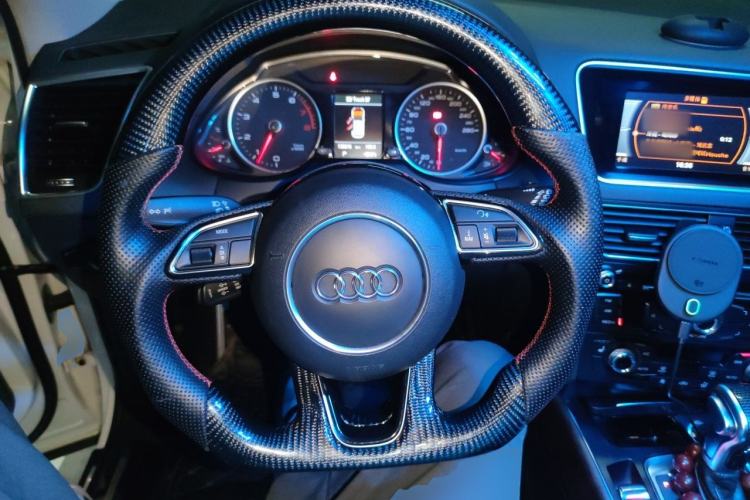 Used Audi Q5 2015 40 TFSI Trendy Edition Steering Wheel