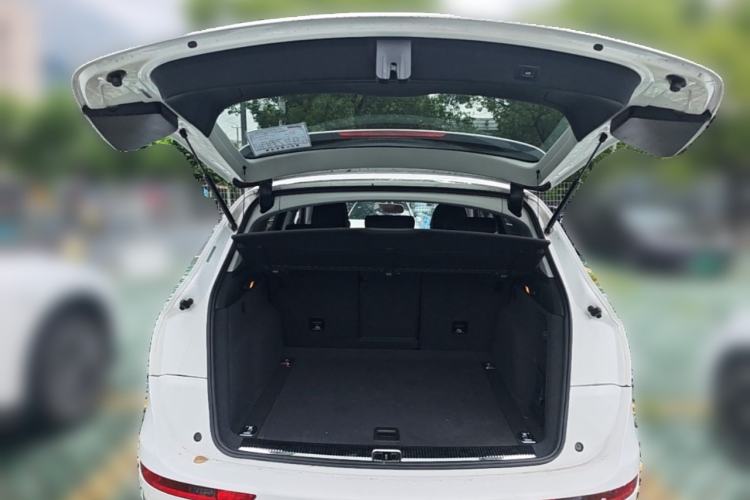 Used Audi Q5 2015 40 TFSI Technology Edition Trunk