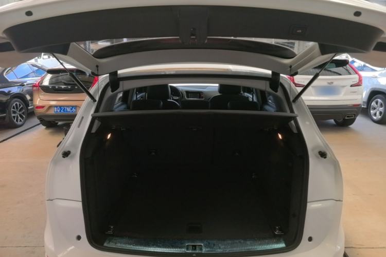 Used Audi Q5 2015 40 TFSI Trendy Edition Trunk