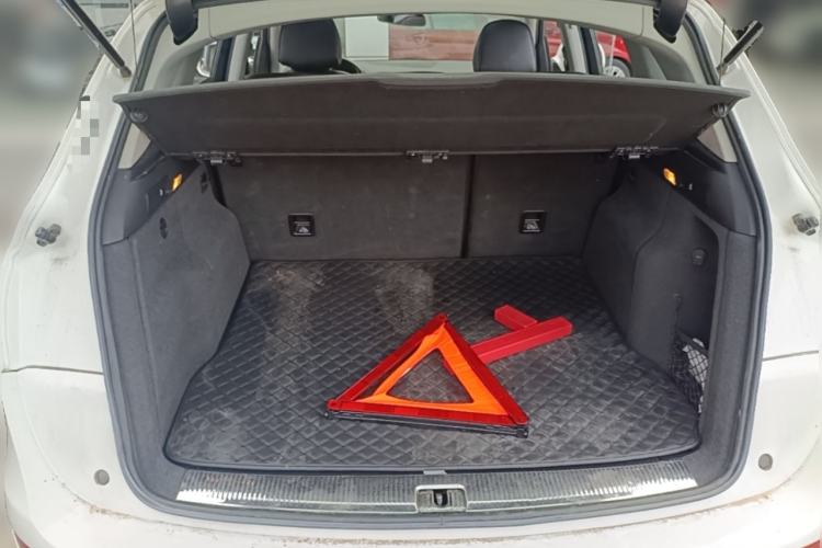 Used Audi Q5 2015 40 TFSI Trendy Edition Trunk