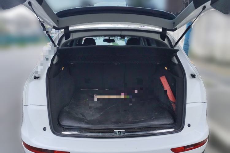Used Audi Q5 2015 40 TFSI Comfort Model Trunk