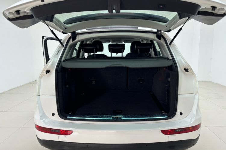 Used Audi Q5 2015 40 TFSI Trendy Edition Trunk