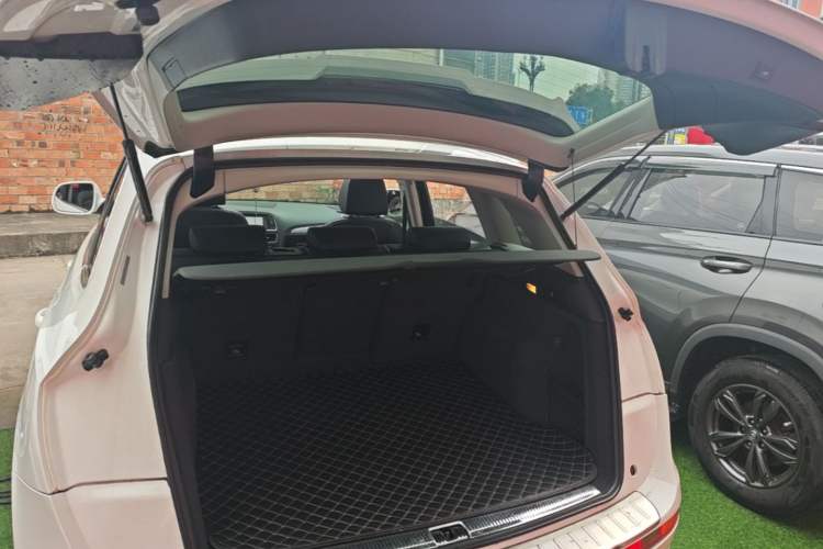 Used Audi Q5 2015 40 TFSI Technology Edition Trunk