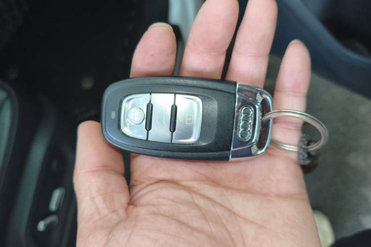 Used Audi Q5 2015 40 TFSI Technology Edition Vehicle Key