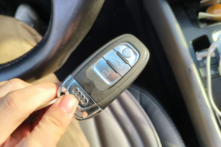 Used Audi Q5 2015 40 TFSI Technology Edition Vehicle Key