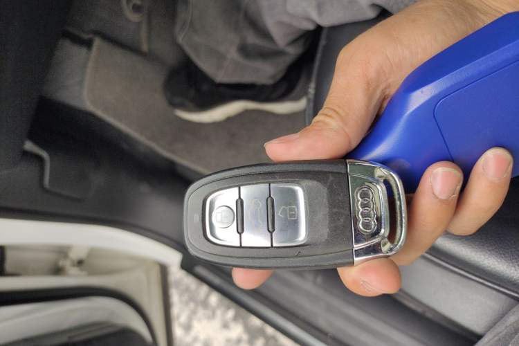 Used Audi Q5 2015 40 TFSI Technology Edition Vehicle Key
