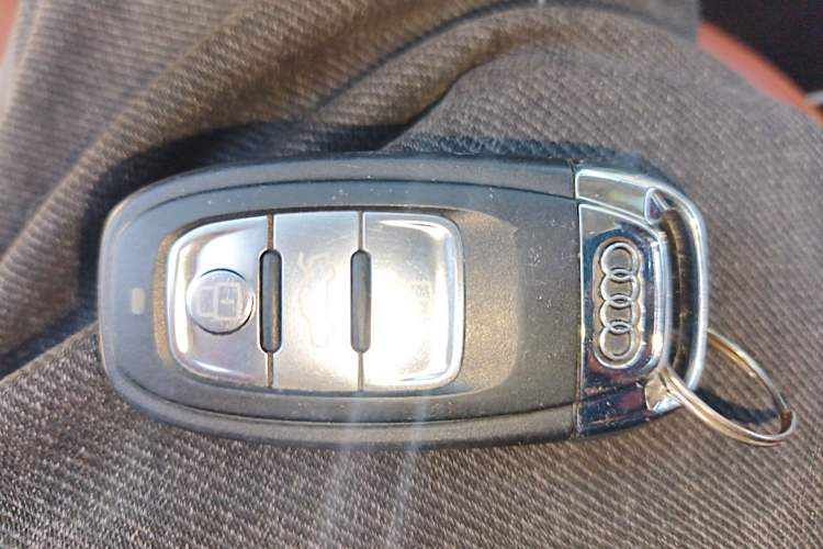 Used Audi Q5 2015 40 TFSI Trendy Edition Vehicle Key