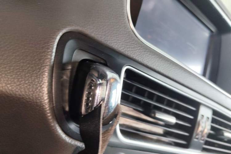 Used Audi Q5 2015 40 TFSI Technology Edition Vehicle Key