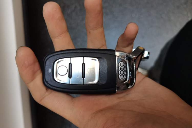 Used Audi Q5 2015 40 TFSI Technology Edition Vehicle Key