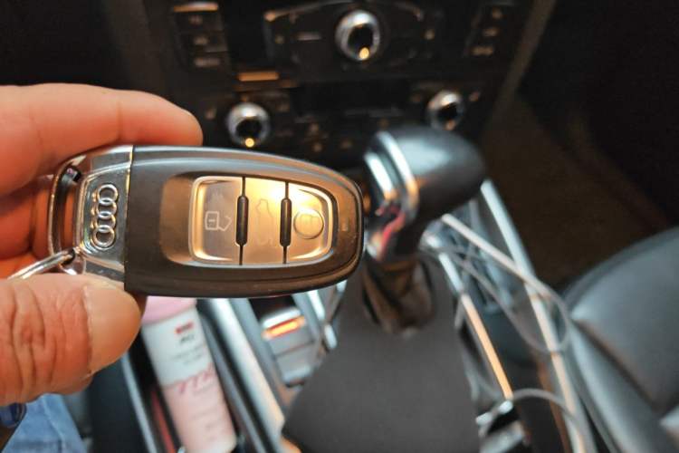 Used Audi Q5 2015 40 TFSI Technology Edition Vehicle Key