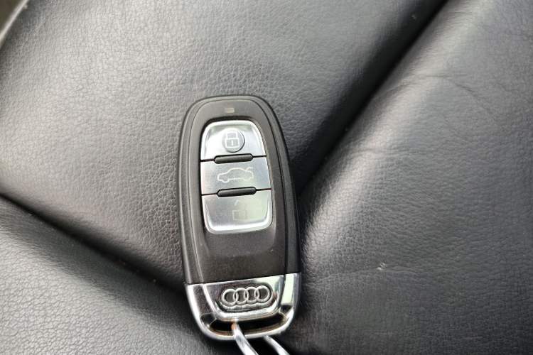 Used Audi Q5 2015 40 TFSI Technology Edition Vehicle Key