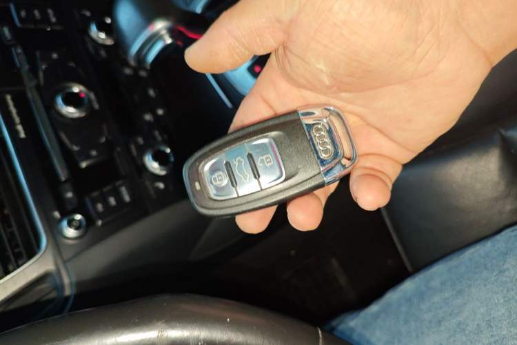 Used Audi Q5 2015 40 TFSI Technology Edition Vehicle Key