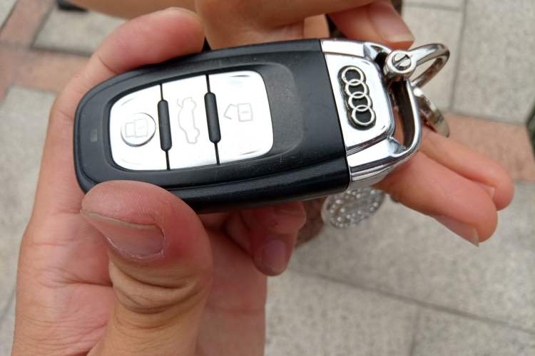 Used Audi Q5 2015 40 TFSI Technology Edition Vehicle Key