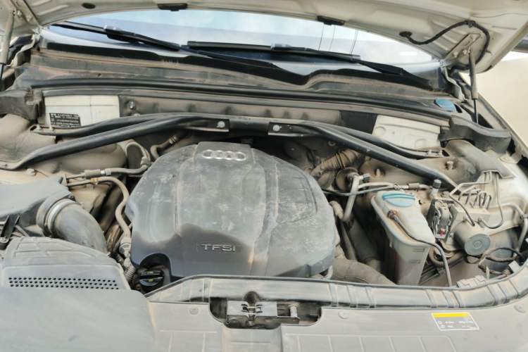 Used Audi Q5 2015 40 TFSI Trendy Edition Engine Bay