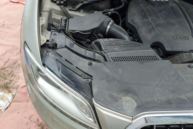 Used Audi Q5 2015 40 TFSI Trendy Edition Engine Bay Right