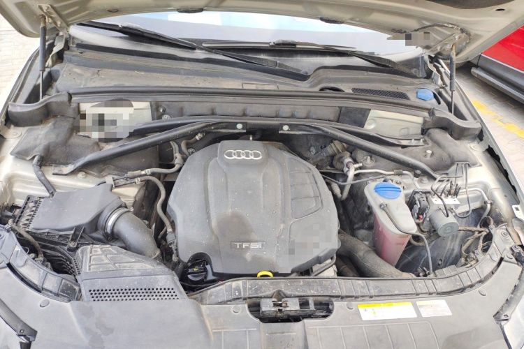 Used Audi Q5 2015 40 TFSI Technology Edition Engine Bay