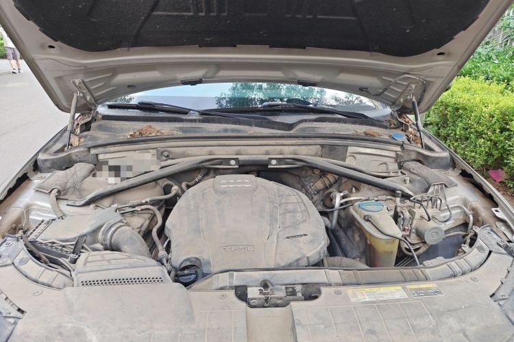 Used Audi Q5 2015 40 TFSI Technology Edition Engine Bay