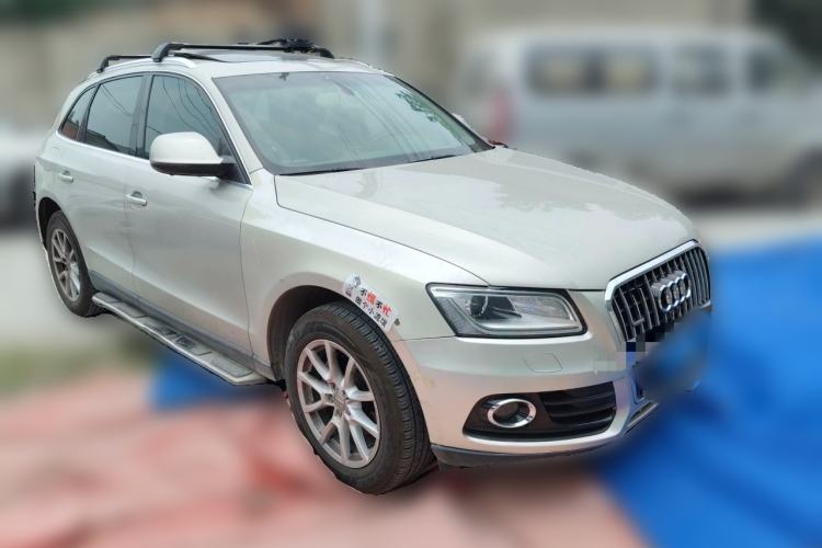 Used Audi Q5 2015 40 TFSI Trendy Edition Front Right 45 Deg