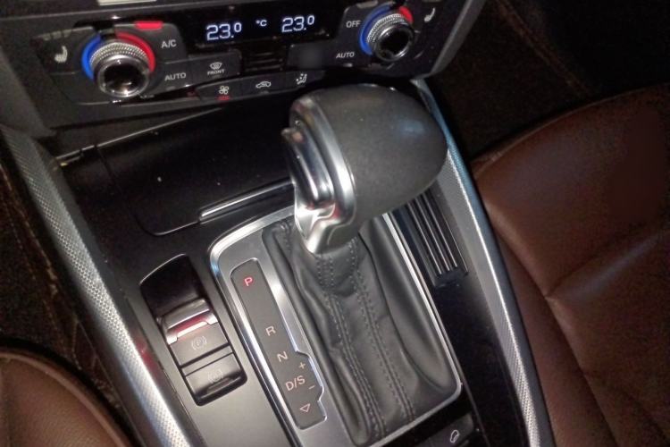 Used Audi Q5 2015 40 TFSI Technology Edition Gear Lever