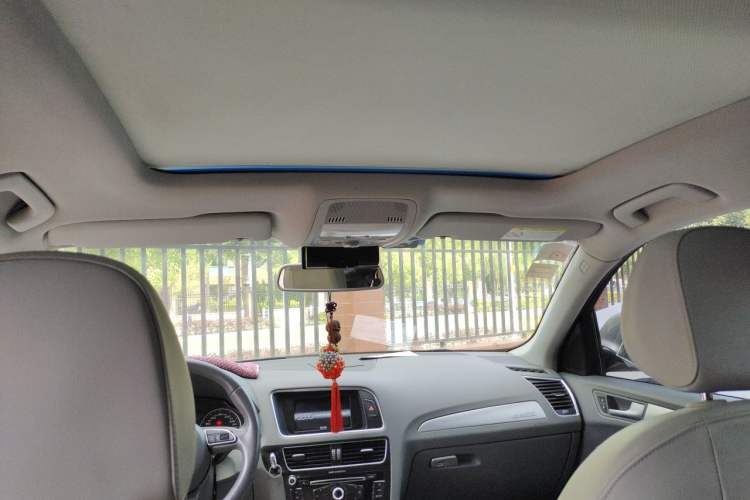 Used Audi Q5 2015 40 TFSI Technology Edition Headliner