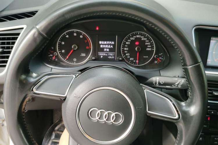 Used Audi Q5 2015 40 TFSI Trendy Edition Instrument Cluster