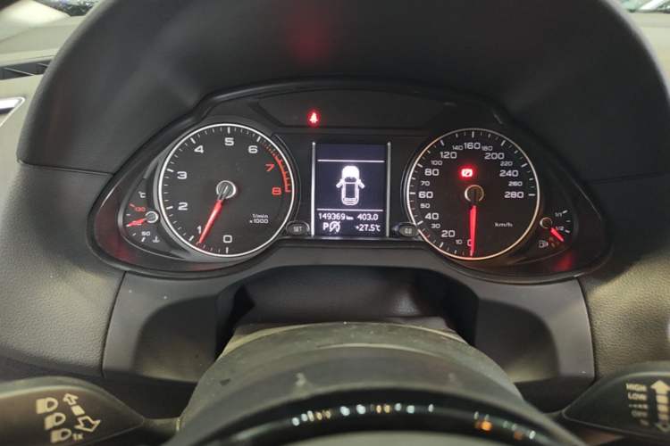 Used Audi Q5 2015 40 TFSI Technology Edition Instrument Cluster