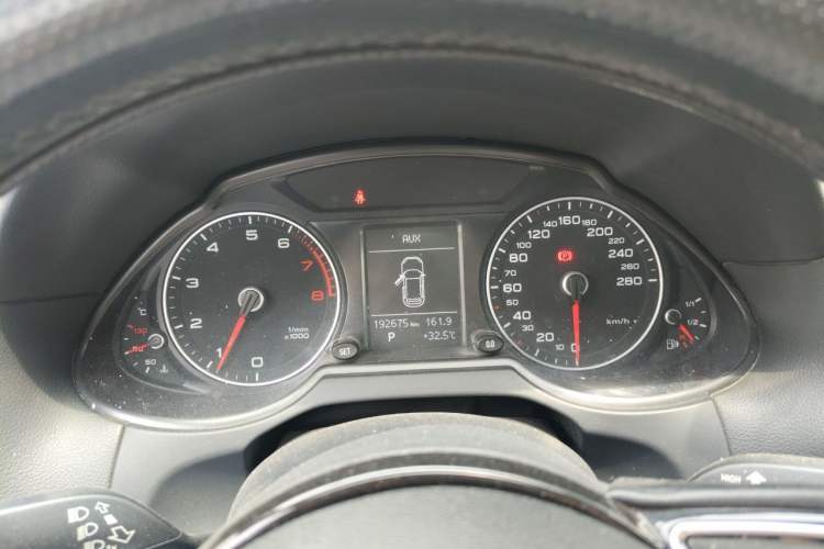 Used Audi Q5 2015 40 TFSI Trendy Edition Instrument Cluster