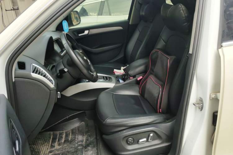 Used Audi Q5 2015 40 TFSI Trendy Edition Left Front Seat