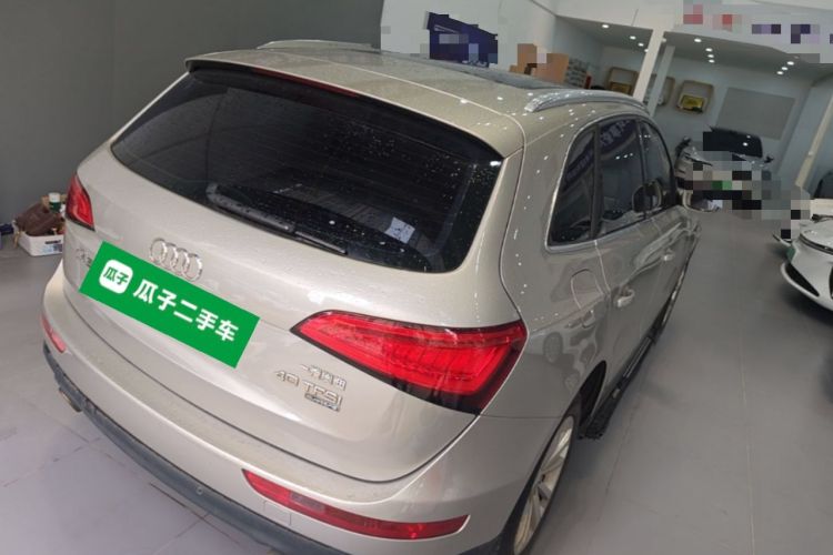 Used Audi Q5 2015 40 TFSI Technology Edition Rear Right 45 Deg