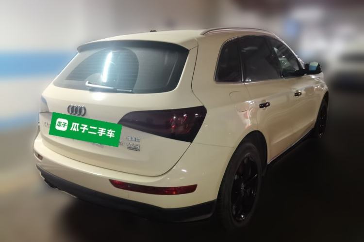 Used Audi Q5 2015 40 TFSI Comfort Model Rear Right 45 Deg