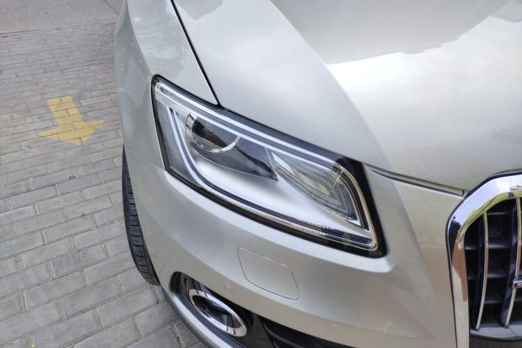 Used Audi Q5 2015 40 TFSI Technology Edition Right Front Headlight