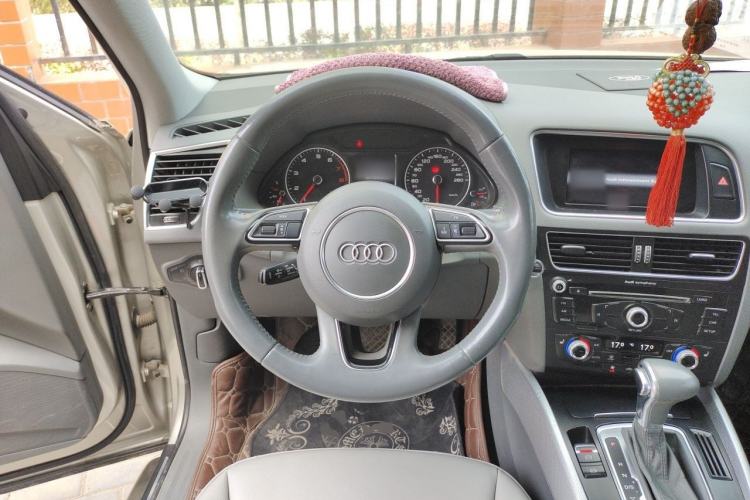 Used Audi Q5 2015 40 TFSI Technology Edition Steering Wheel