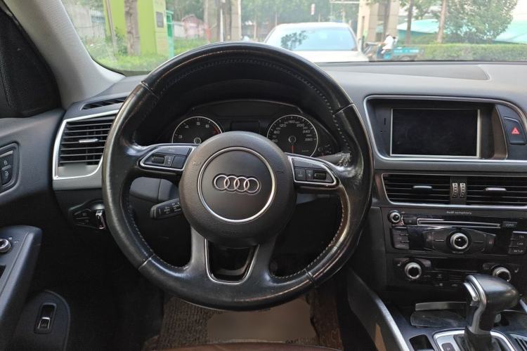 Used Audi Q5 2015 40 TFSI Technology Edition Steering Wheel