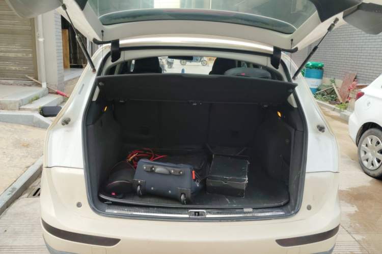 Used Audi Q5 2015 40 TFSI Trendy Edition Trunk