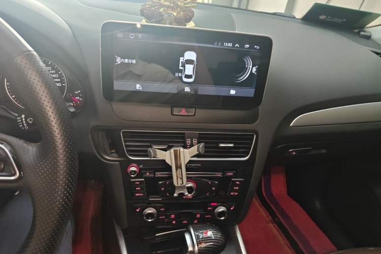 Used Audi Q5 2016 40 TFSI Technology Edition Audio And AC Panel