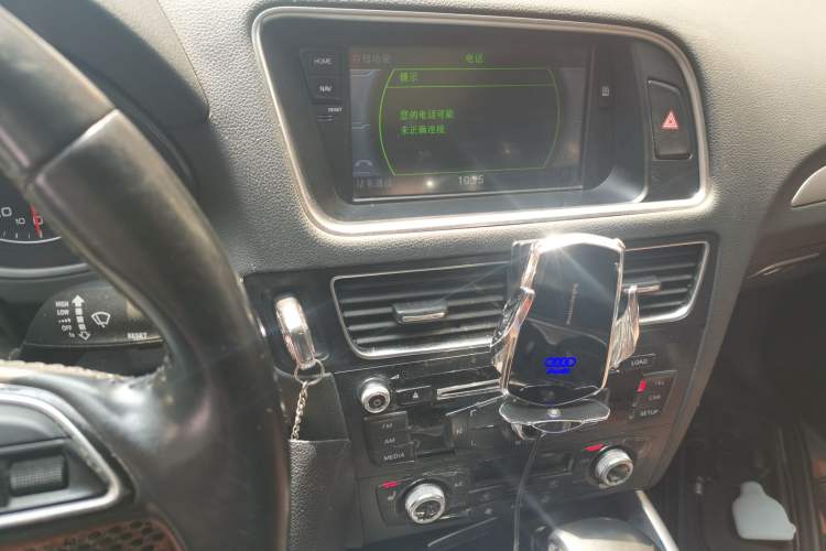 Used Audi Q5 2016 40 TFSI Technology Edition Audio And AC Panel