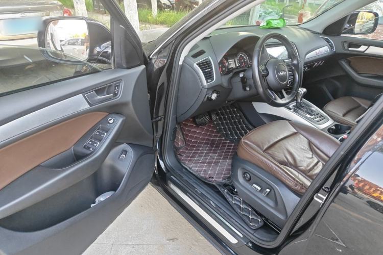 Used Audi Q5 2016 40 TFSI Technology Edition Driver Seat