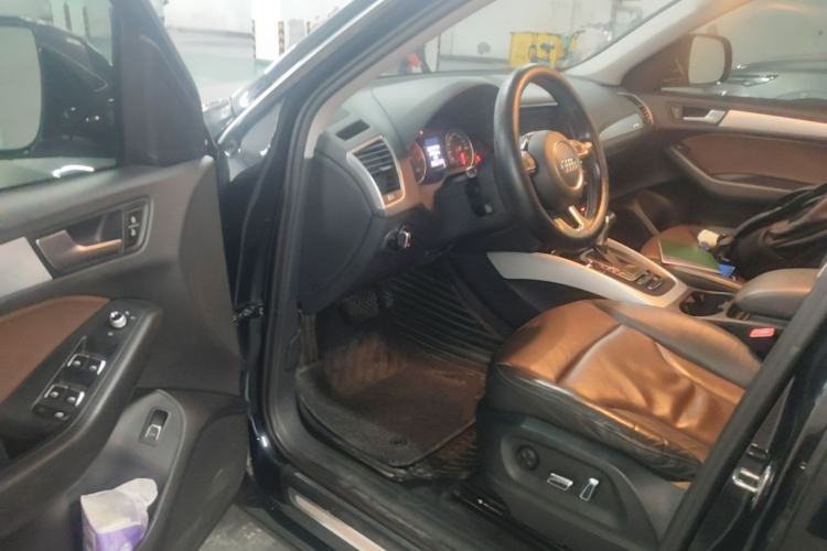 Used Audi Q5 2016 40 TFSI Technology Edition Driver Seat