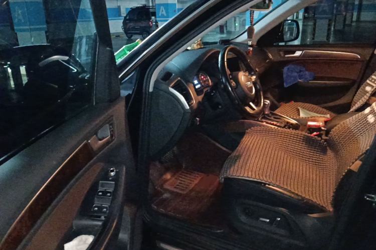 Used Audi Q5 2016 40 TFSI Technology Edition Driver Seat