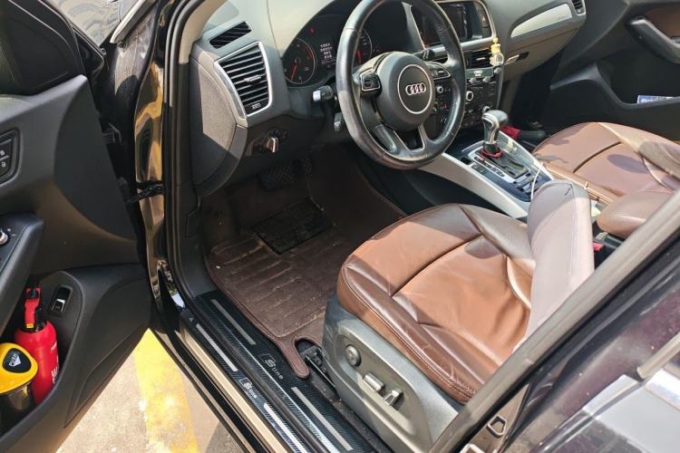 Used Audi Q5 2016 40 TFSI Technology Edition Driver Seat