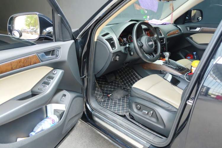Used Audi Q5 2016 40 TFSI Technology Edition Driver Seat