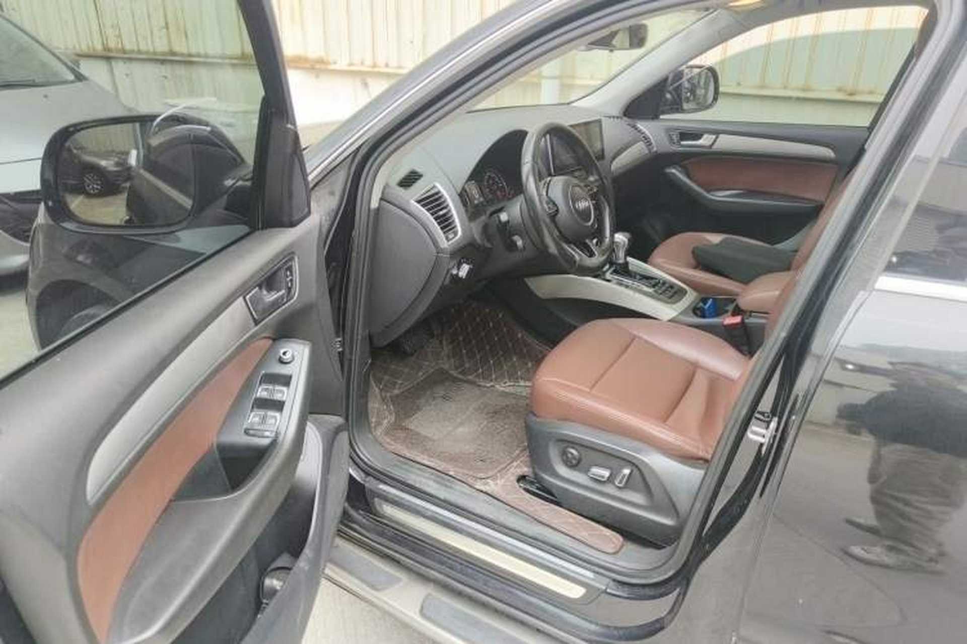 Used Audi Q5 2016 40 TFSI Trendy Edition Driver Seat