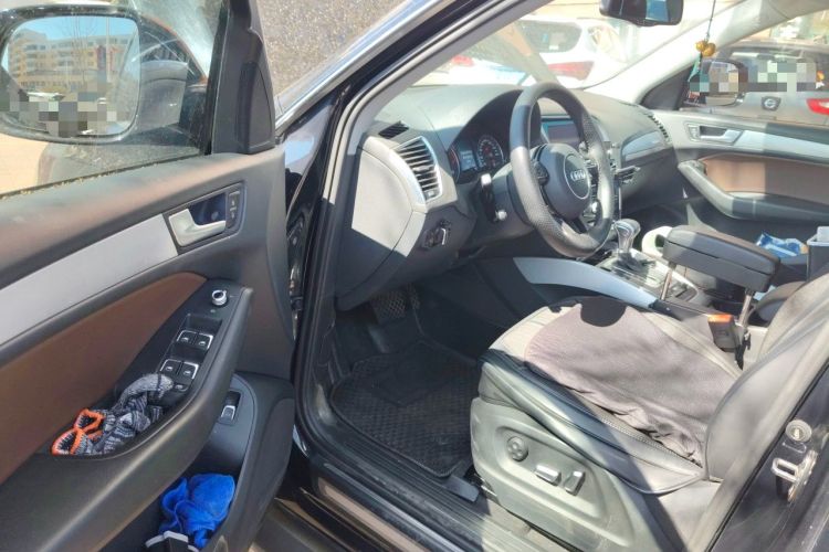 Used Audi Q5 2016 40 TFSI Technology Edition Driver Seat