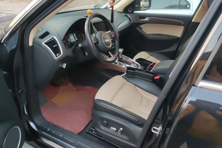 Used Audi Q5 2016 40 TFSI Technology Edition Driver Seat